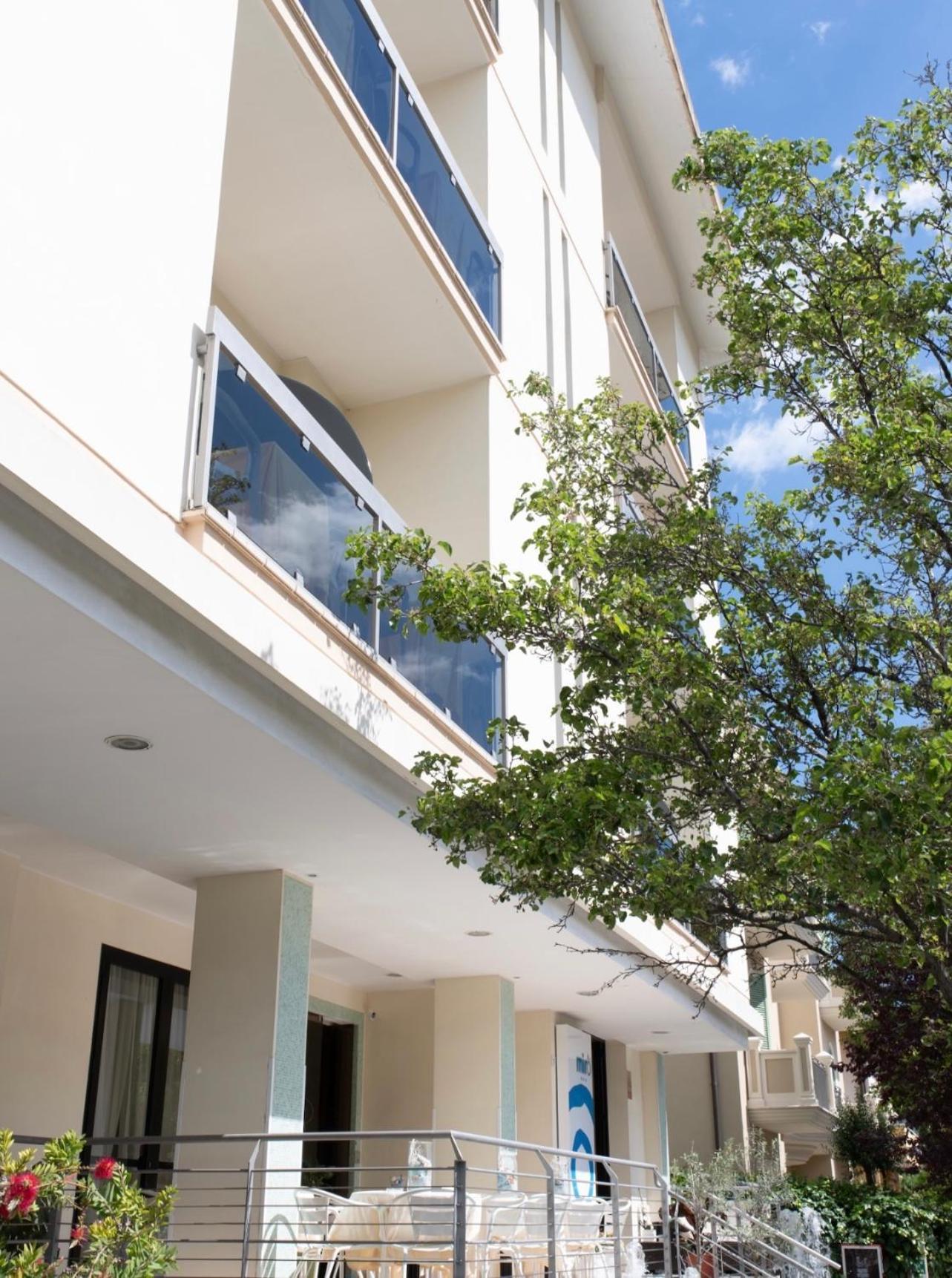 Hotel Miro Cattolica Exteriör bild